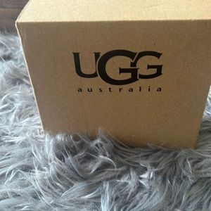 UGGS shoe care kit ..